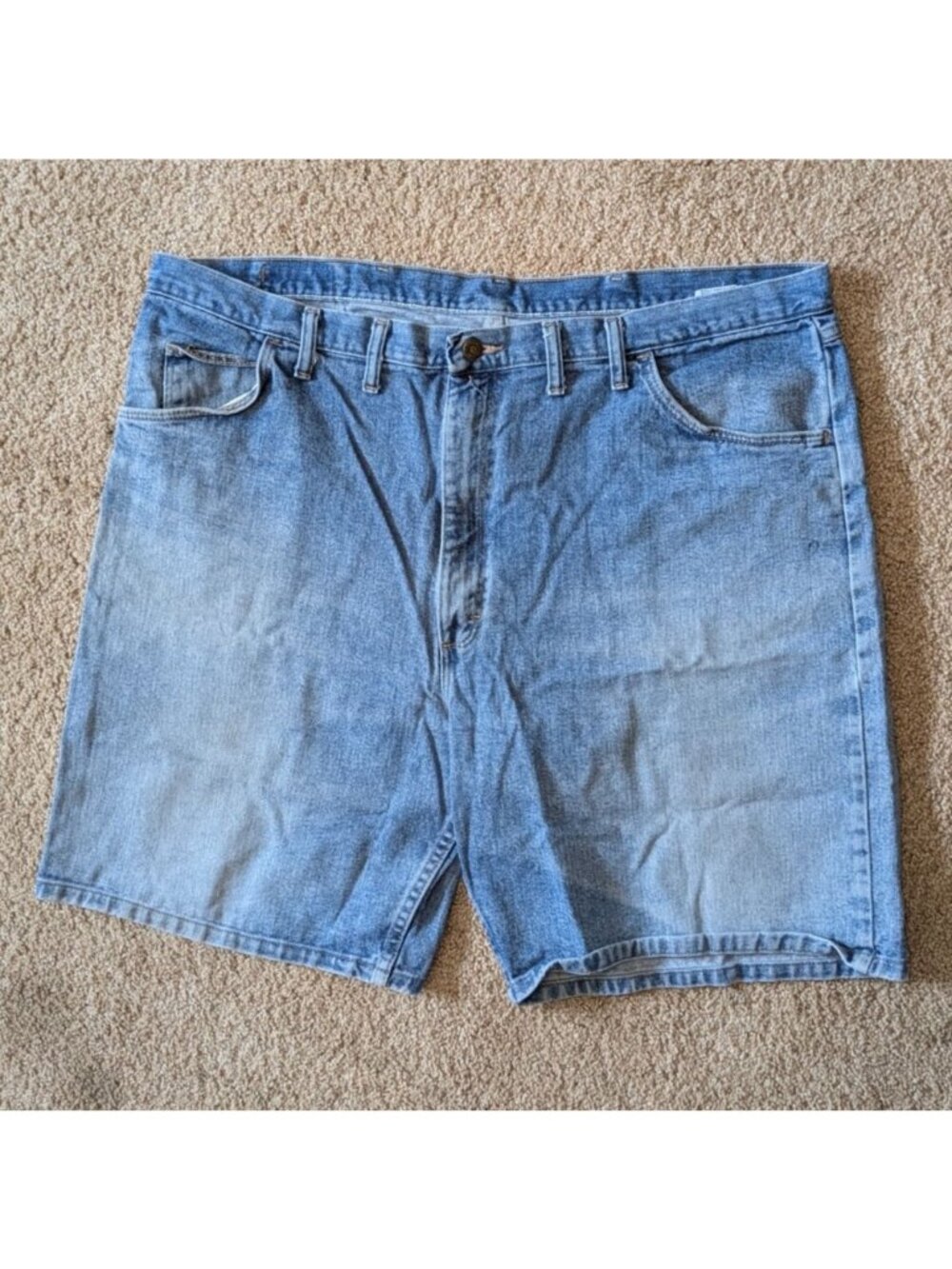 Wrangler 44 Jean Shorts 13.50 Inseam Relaxed Fit Denim Blue Casual 5-Pocket